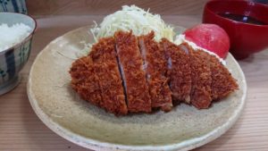 お昼ごはんを食べに黒豚とんかつが食べれる『幸楽さん』を訪れる